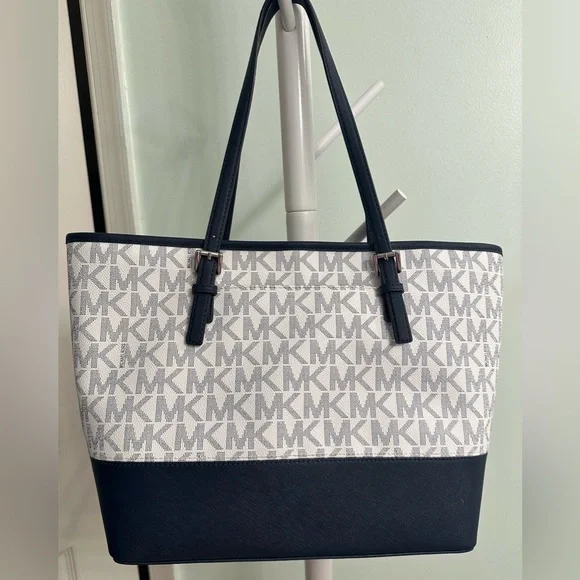 Michael Kors Navy and White Jet Set Medium Tote with Apliques - Picture 4 of 4